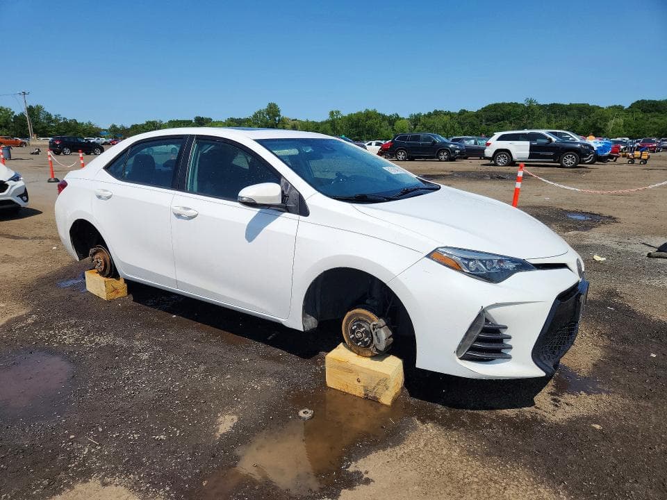 2019 TOYOTA COROLLA SE 4