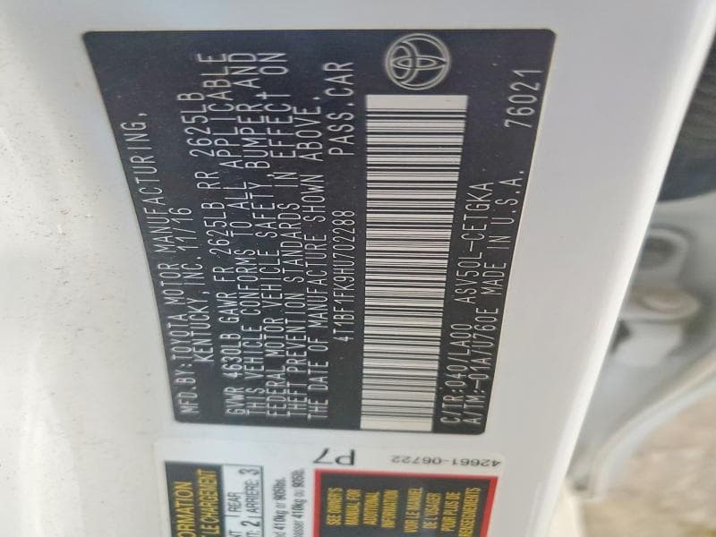 2017 TOYOTA CAMRY XLE 12