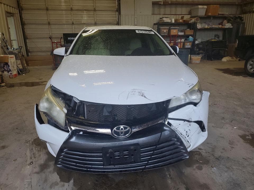 2017 TOYOTA CAMRY XLE 5