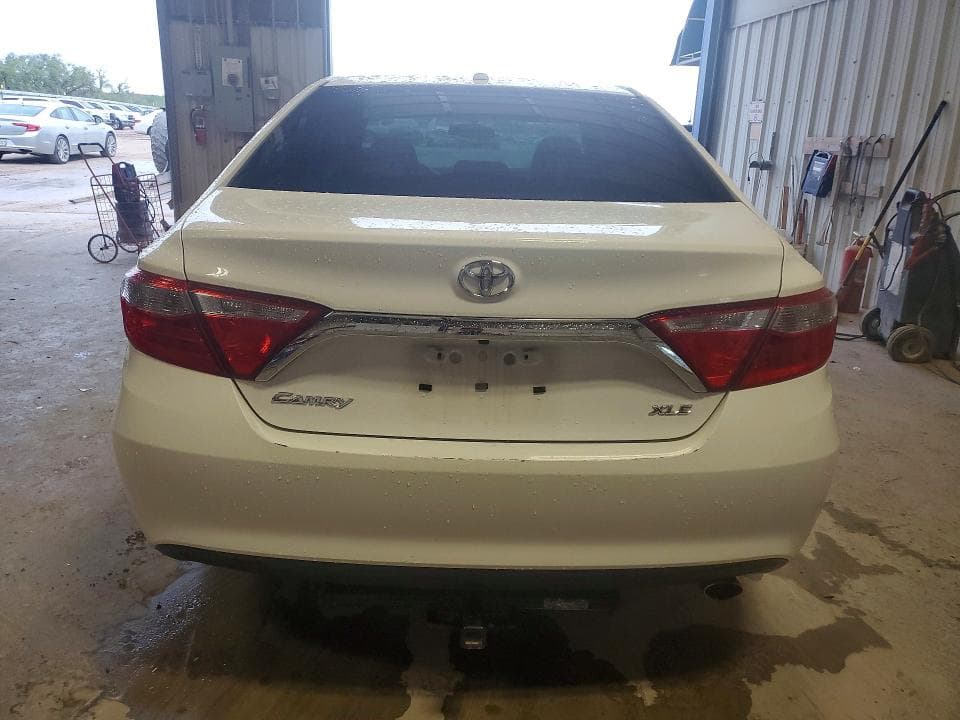 2017 TOYOTA CAMRY XLE 6