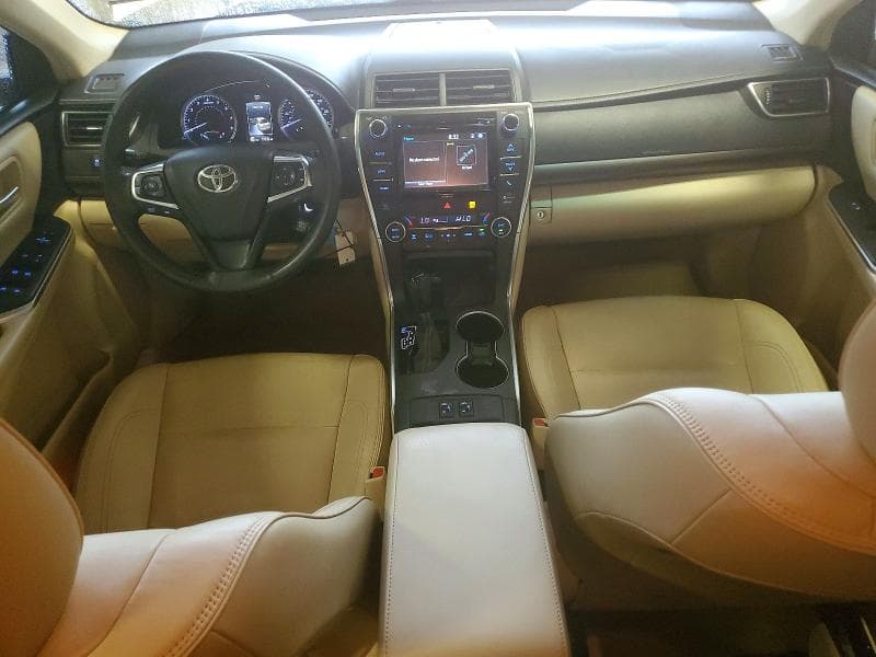 2017 TOYOTA CAMRY XLE 8