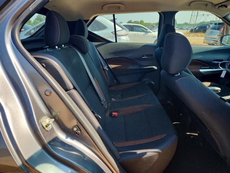 2020 NISSAN KICKS SR 10