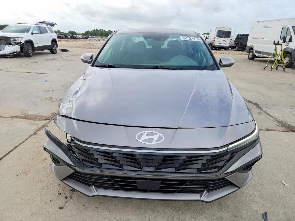 2025 HYUNDAI ELANTRA SEL 5