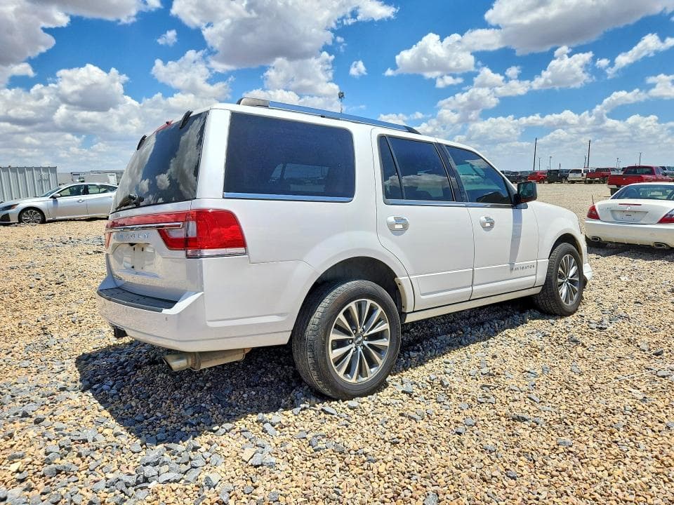 2017 LINCOLN NAVIGATOR SELECT 3