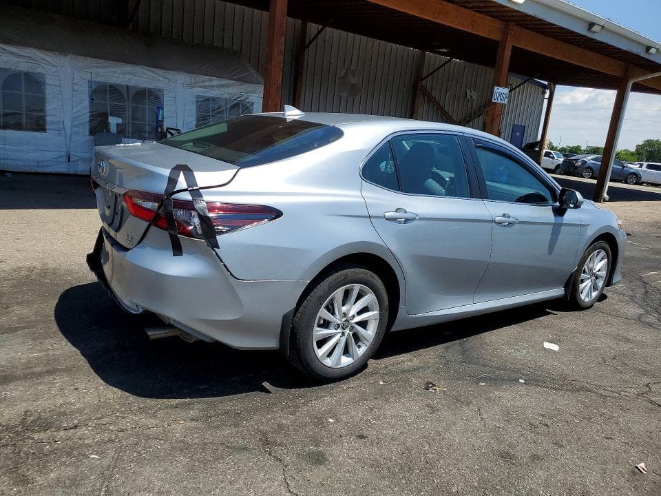 2023 TOYOTA CAMRY LE 3