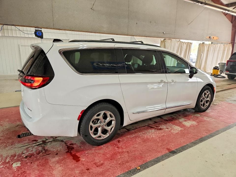 2023 CHRYSLER PACIFICA LIMITED LIMITED 4