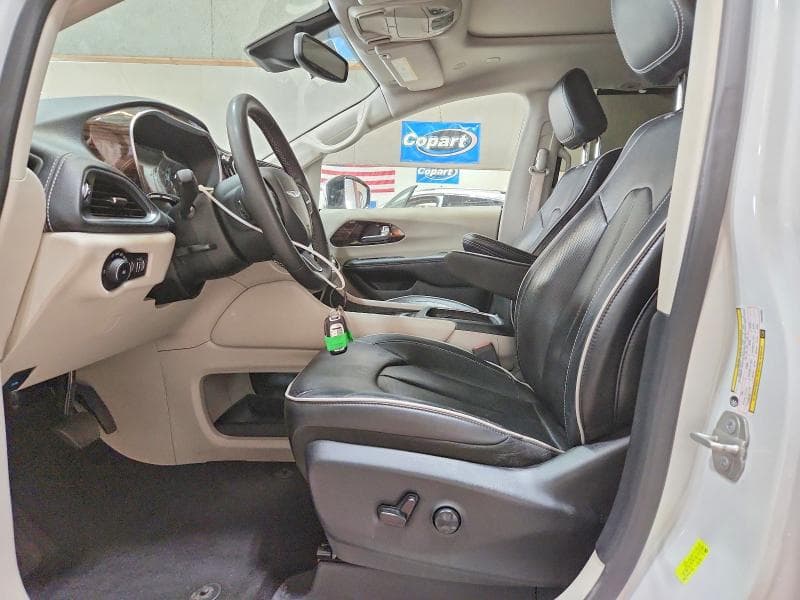 2023 CHRYSLER PACIFICA LIMITED LIMITED 8