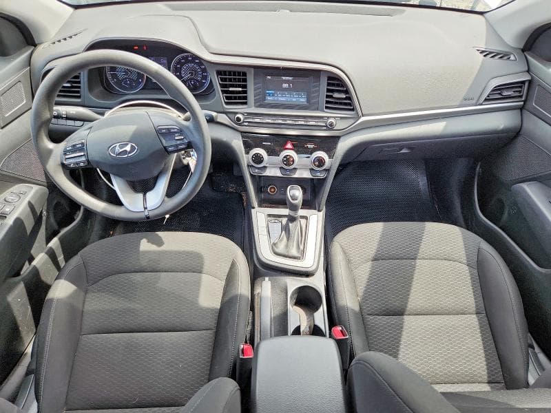 2019 HYUNDAI ELANTRA SE 8