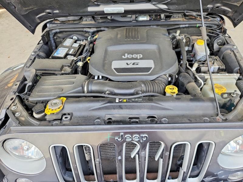 2017 JEEP WRANGLER UNLIMITED SAHARA 11