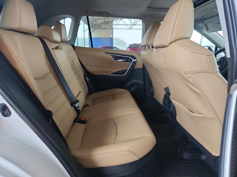 2025 TOYOTA RAV4 XLE PREMIUM 11
