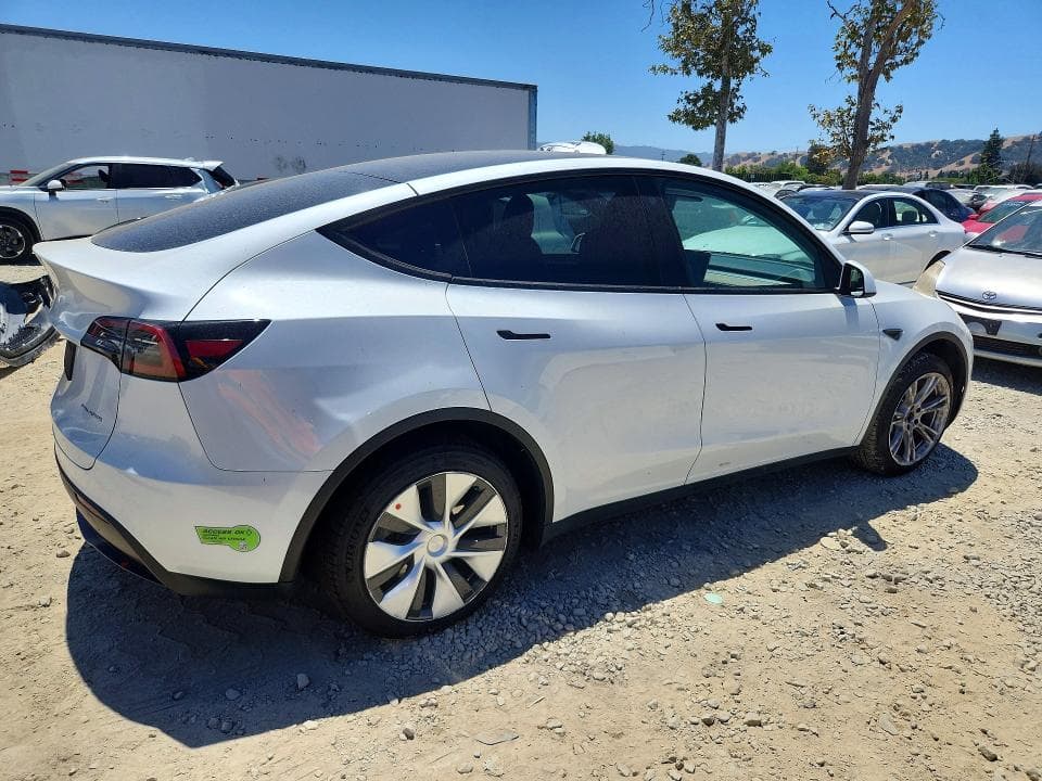 2023 TESLA MODEL Y 3