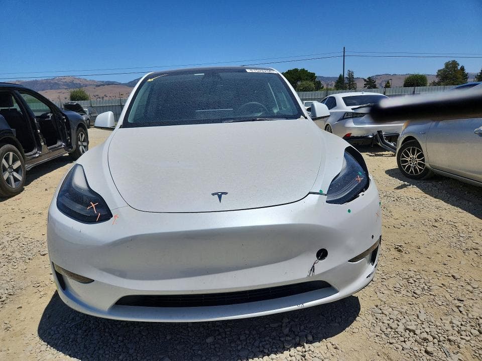 2023 TESLA MODEL Y 5
