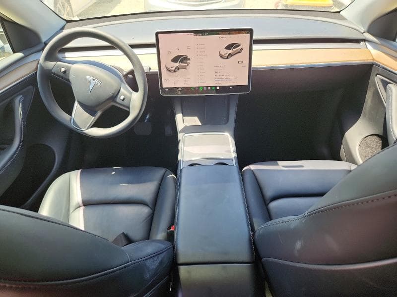 2023 TESLA MODEL Y 8