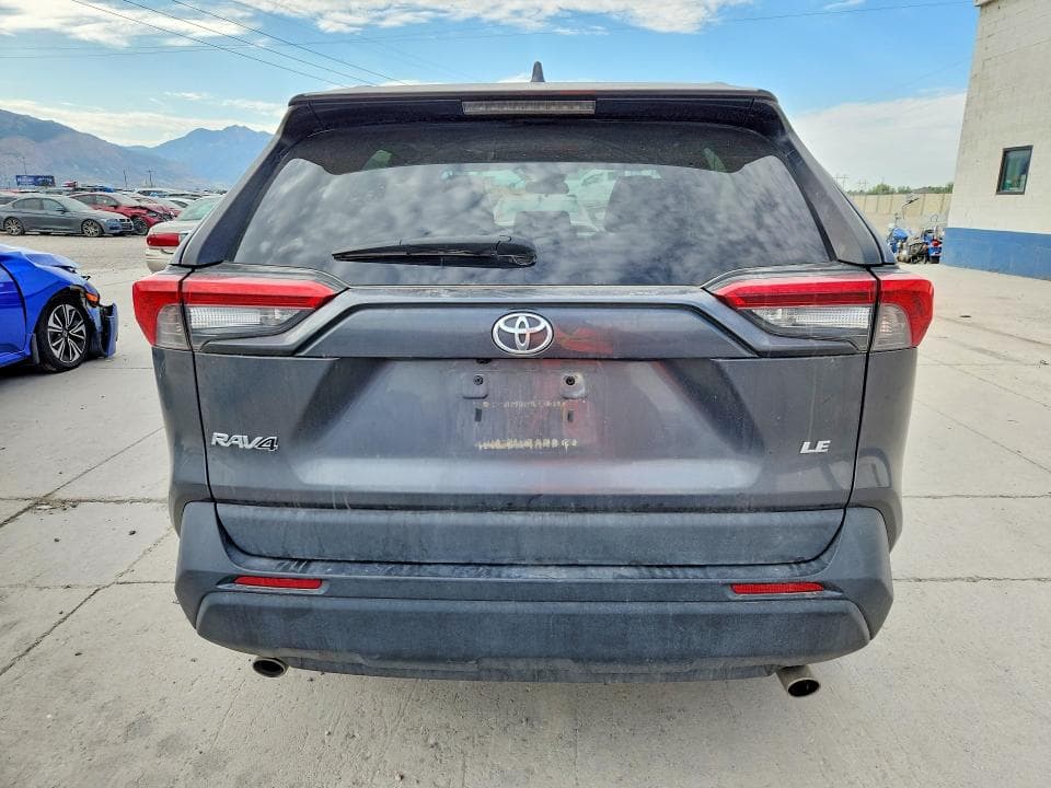 2020 TOYOTA RAV4 LE LE 6