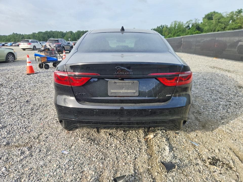 2021 JAGUAR XF R-DYNAMIC SE 6