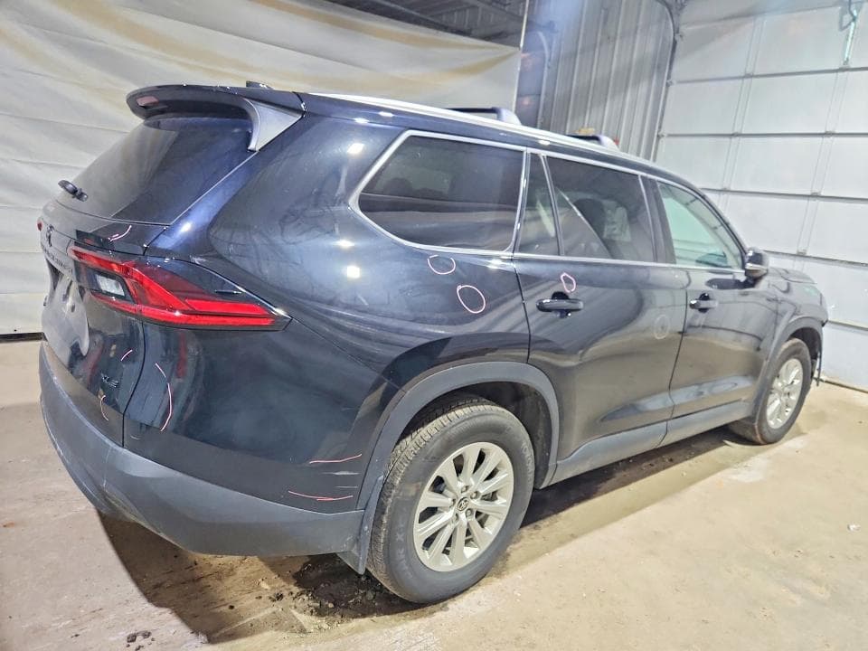 2025 TOYOTA GRAND HIGHLANDER HYBRID XLE 3