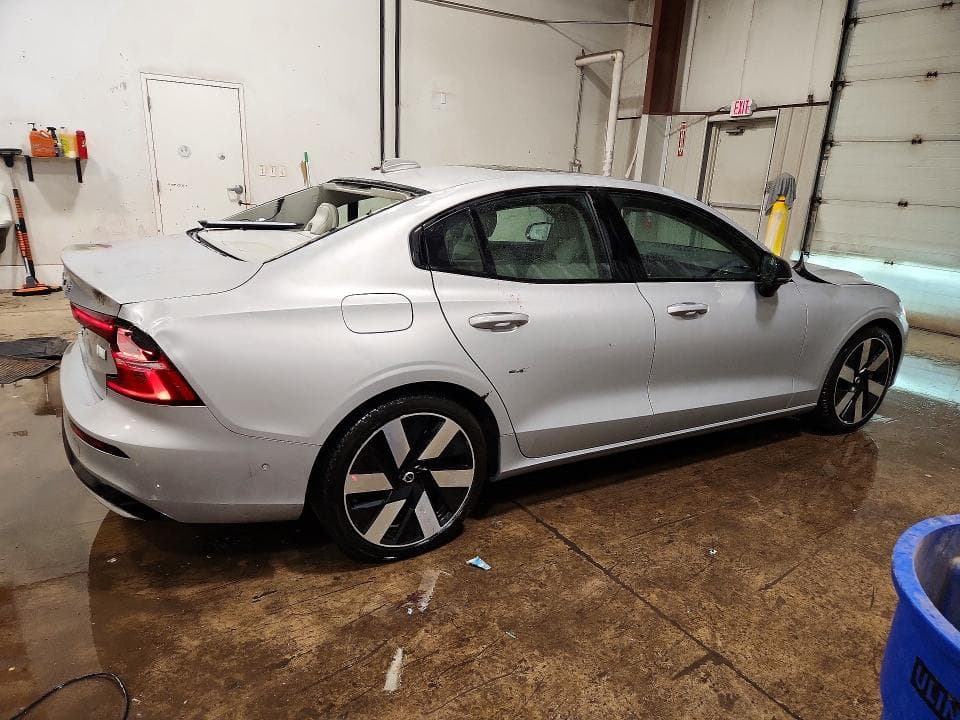2024 VOLVO S60 ULTIMATE 3