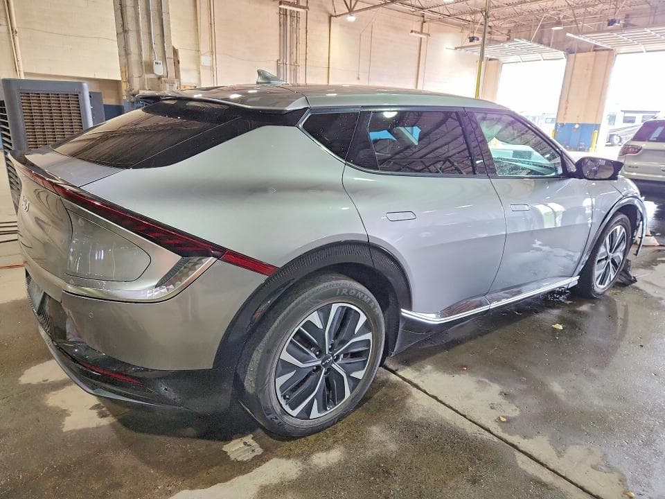 2023 KIA EV6 WIND 3