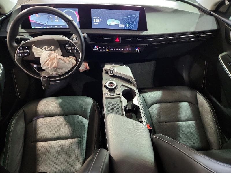 2023 KIA EV6 WIND 8