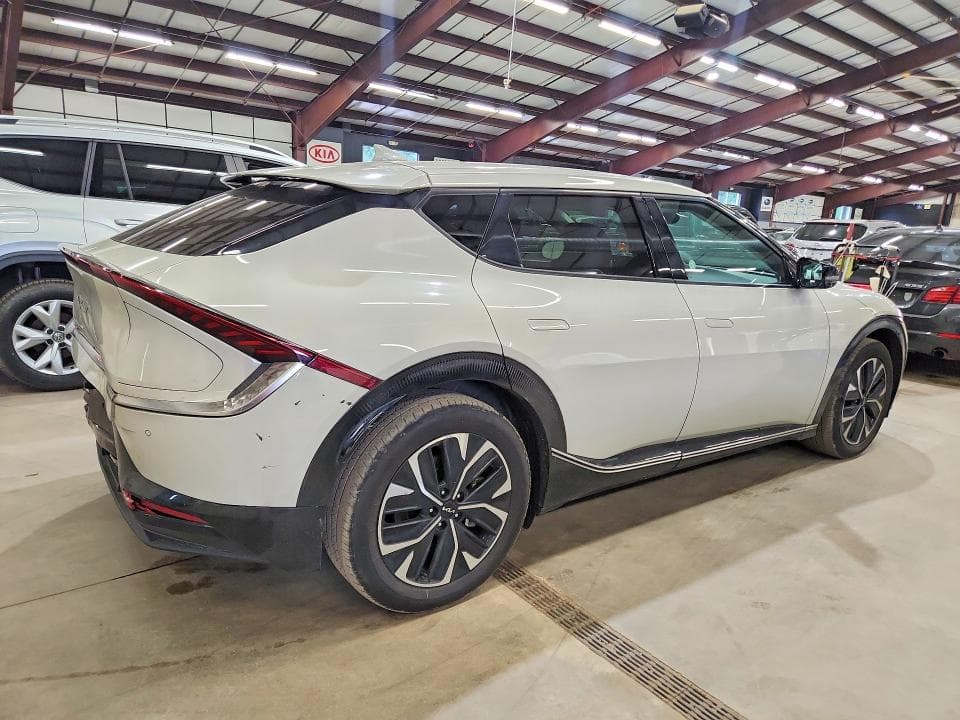 2023 KIA EV6 WIND 3