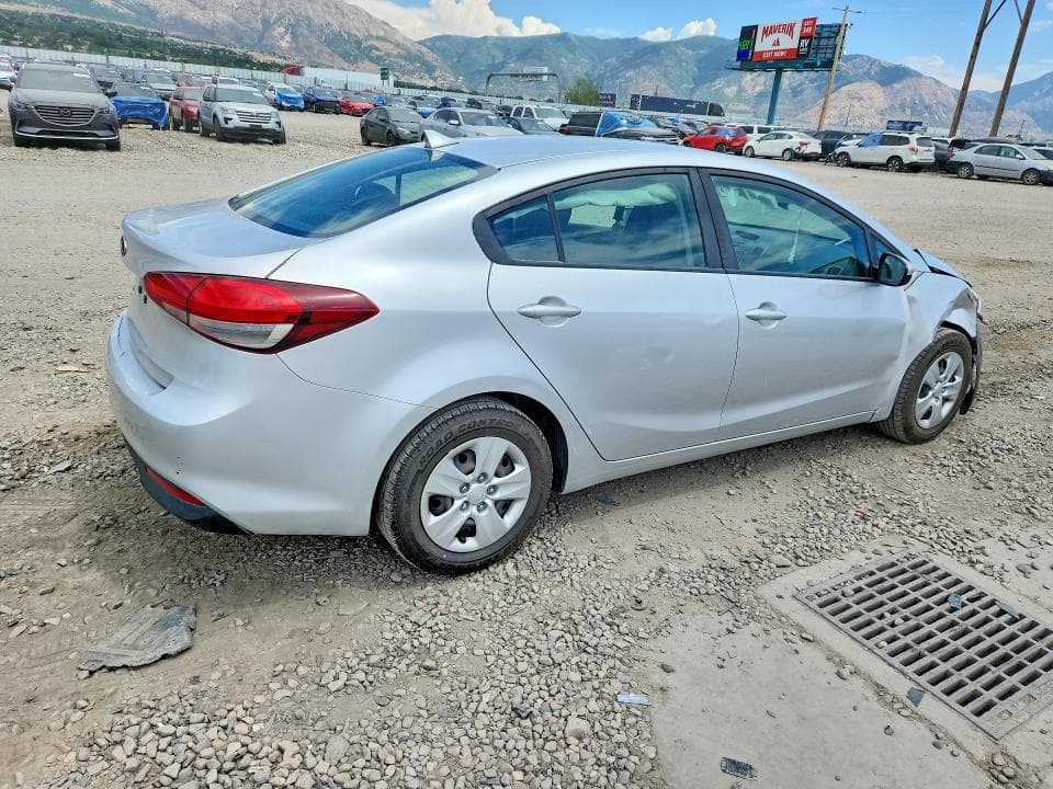 2017 KIA FORTE LX 3