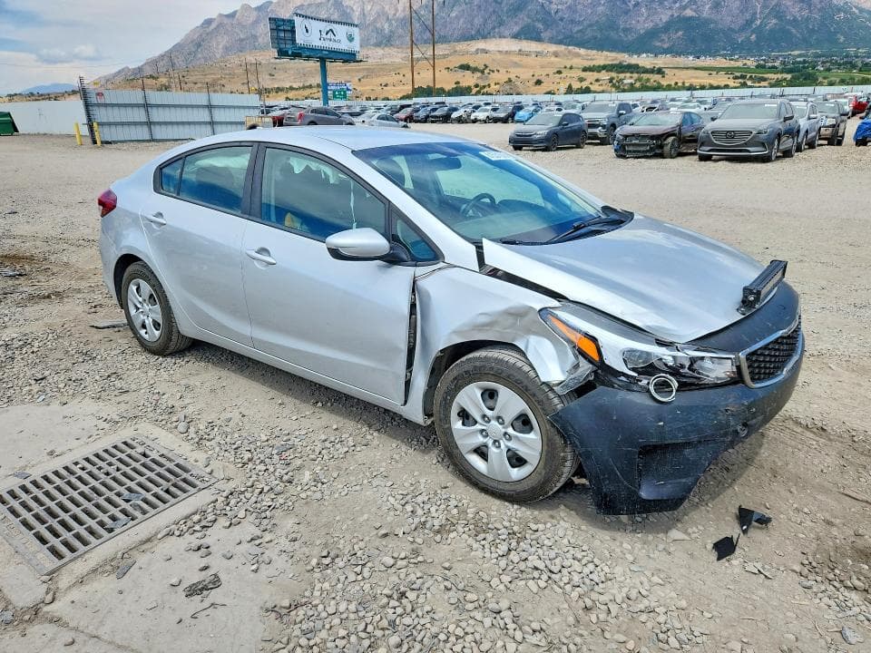 2017 KIA FORTE LX 4