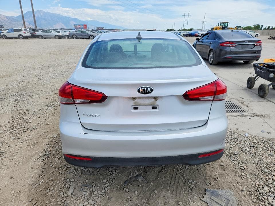 2017 KIA FORTE LX 6