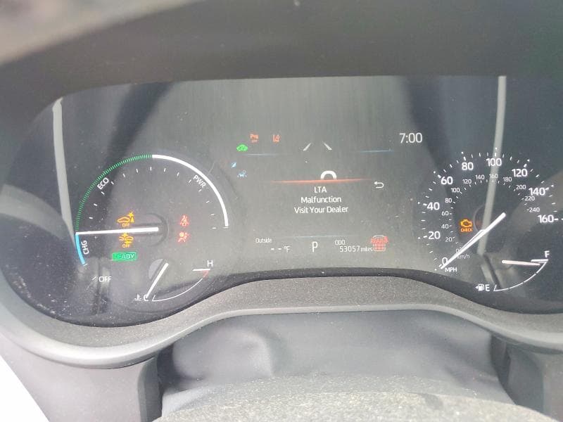 2025 TOYOTA SIENNA XLE 8-PASSENGER 9