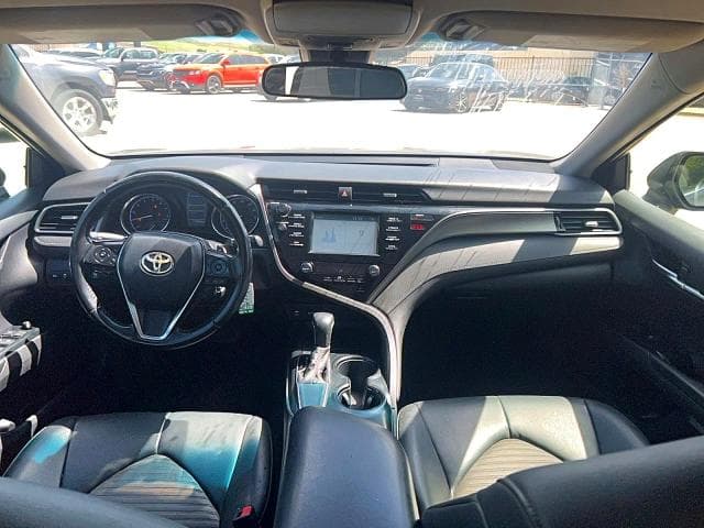 2019 TOYOTA CAMRY SE 9