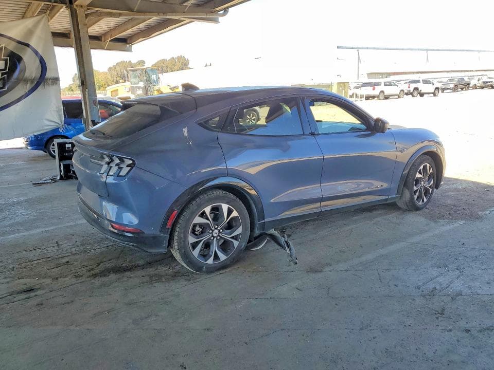 2021 FORD MUSTANG MACH-E PREMIUM 3