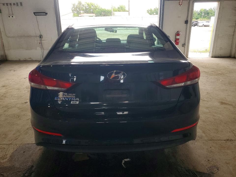 2018 HYUNDAI ELANTRA SE SE 6