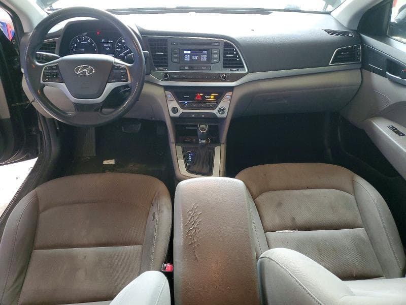 2018 HYUNDAI ELANTRA SE SE 8
