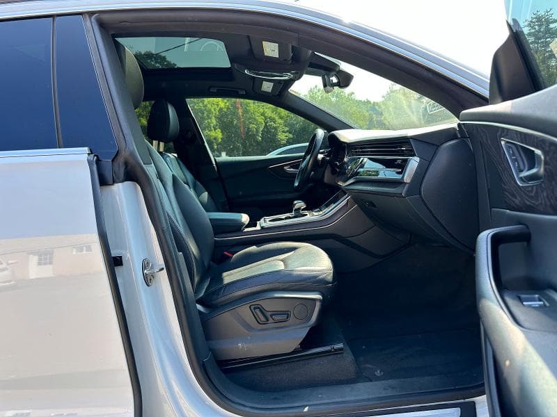 2019 AUDI Q8 PREMIUM 9