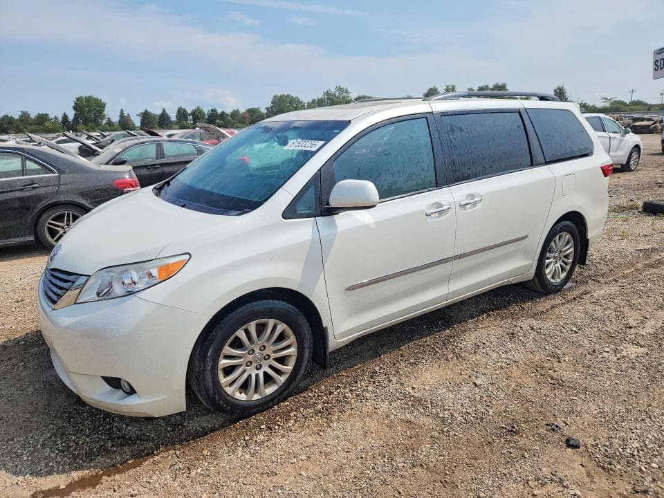2017 TOYOTA SIENNA XLE 8-PASSENGER - 1