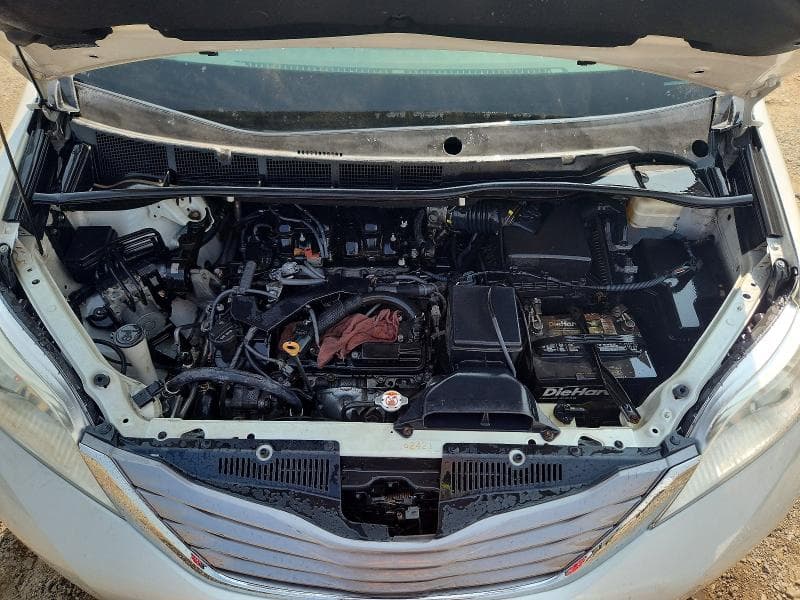 2017 TOYOTA SIENNA XLE 8-PASSENGER 12