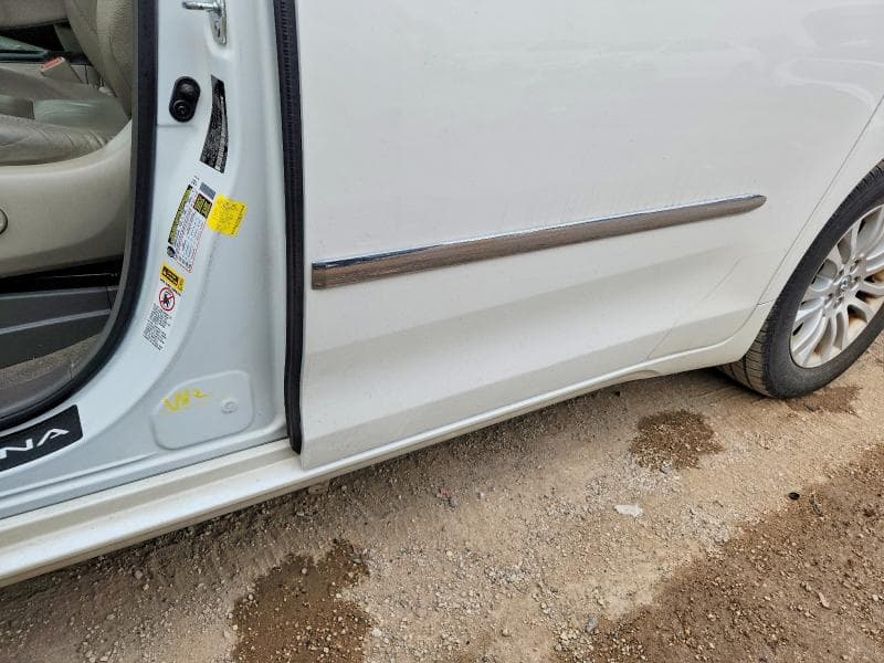 2017 TOYOTA SIENNA XLE 8-PASSENGER 13
