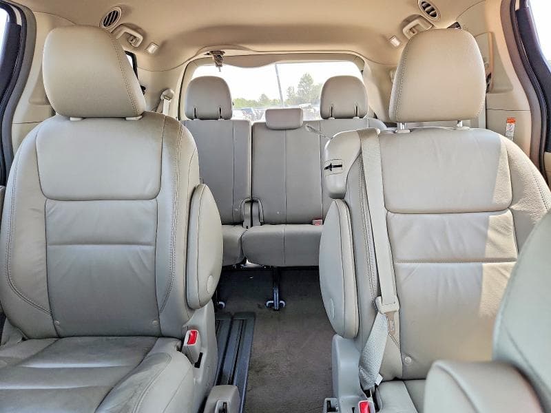 2017 TOYOTA SIENNA XLE 8-PASSENGER 10