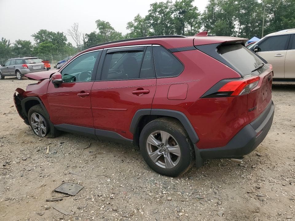 2022 TOYOTA RAV4 XLE 2