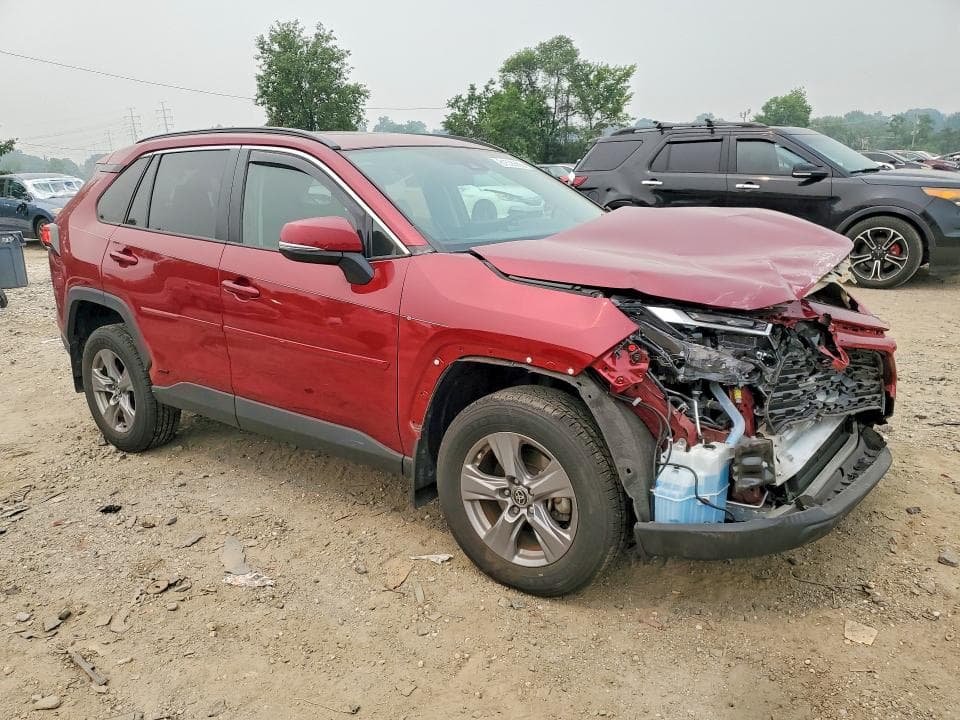 2022 TOYOTA RAV4 XLE 4