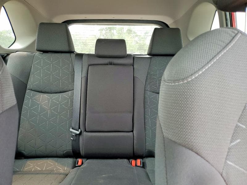 2022 TOYOTA RAV4 XLE 10