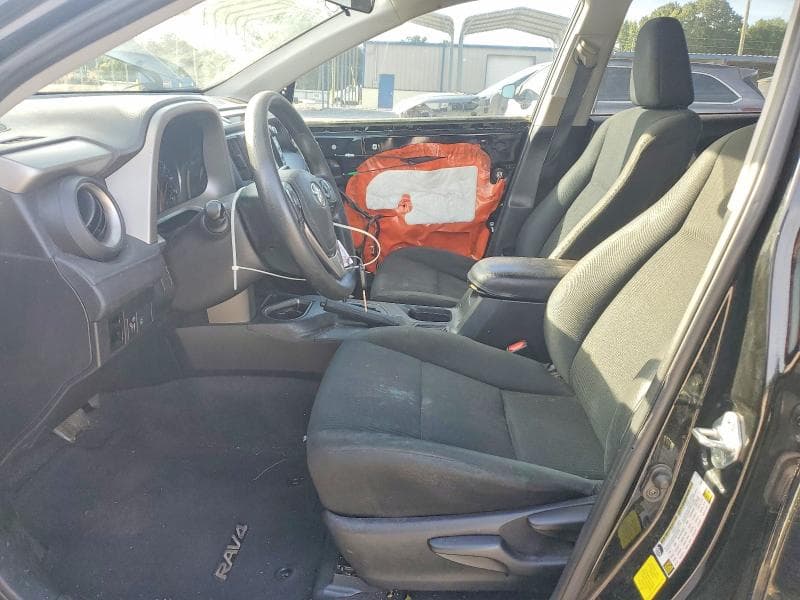 2017 TOYOTA RAV4 LE 7