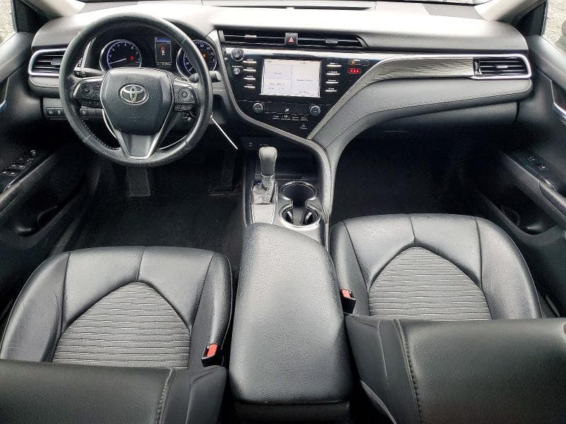 2018 TOYOTA CAMRY SE 8