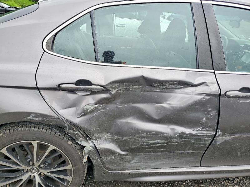 2018 TOYOTA CAMRY SE 10