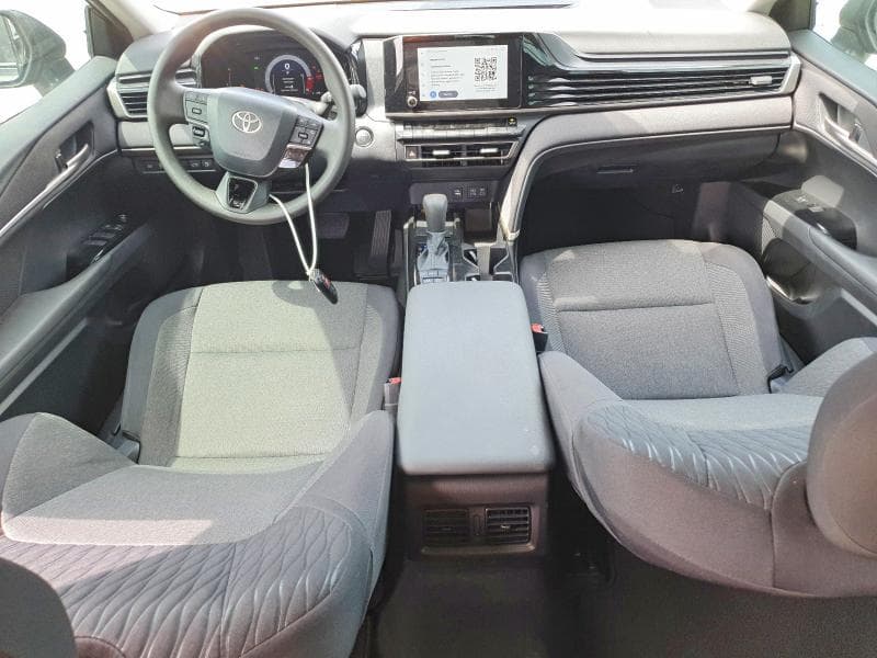 2026 TOYOTA CAMRY LE 8