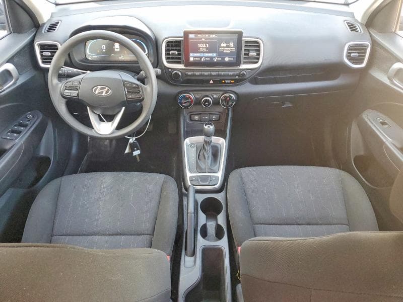 2025 HYUNDAI VENUE SE 8