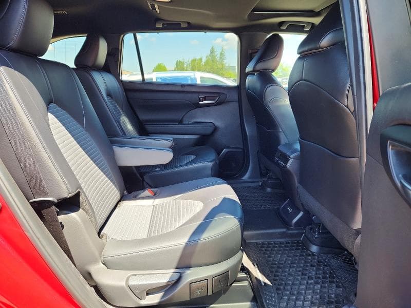 2024 TOYOTA HIGHLANDER LE 11