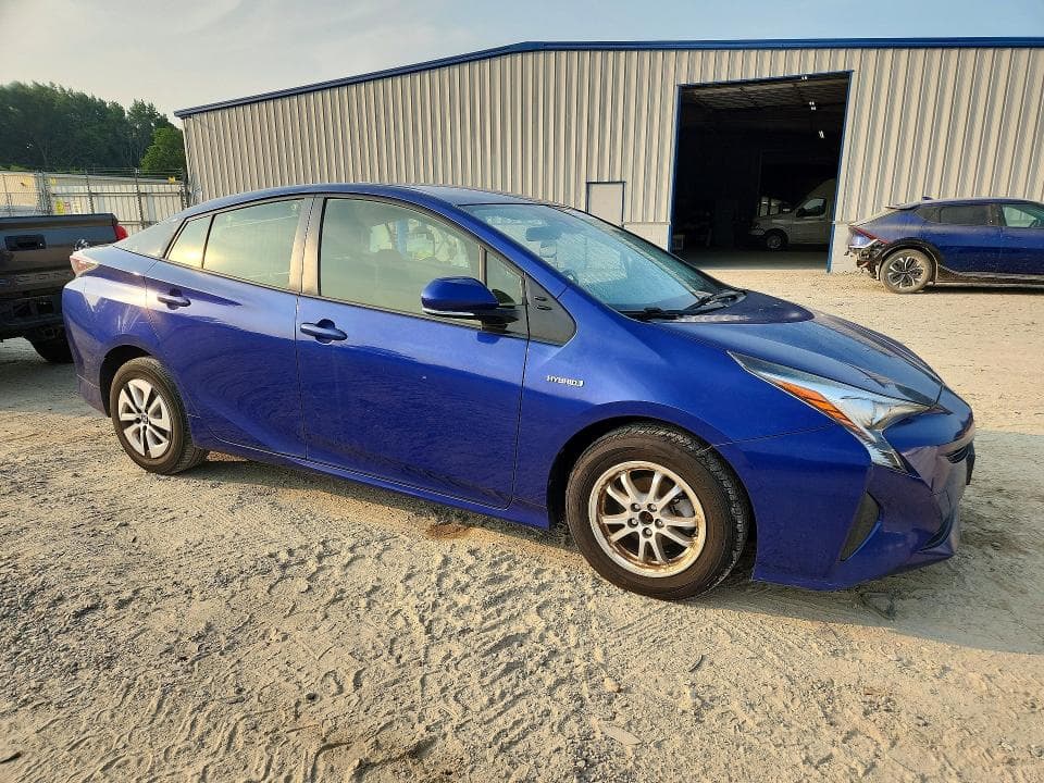 2017 TOYOTA PRIUS THREE 4