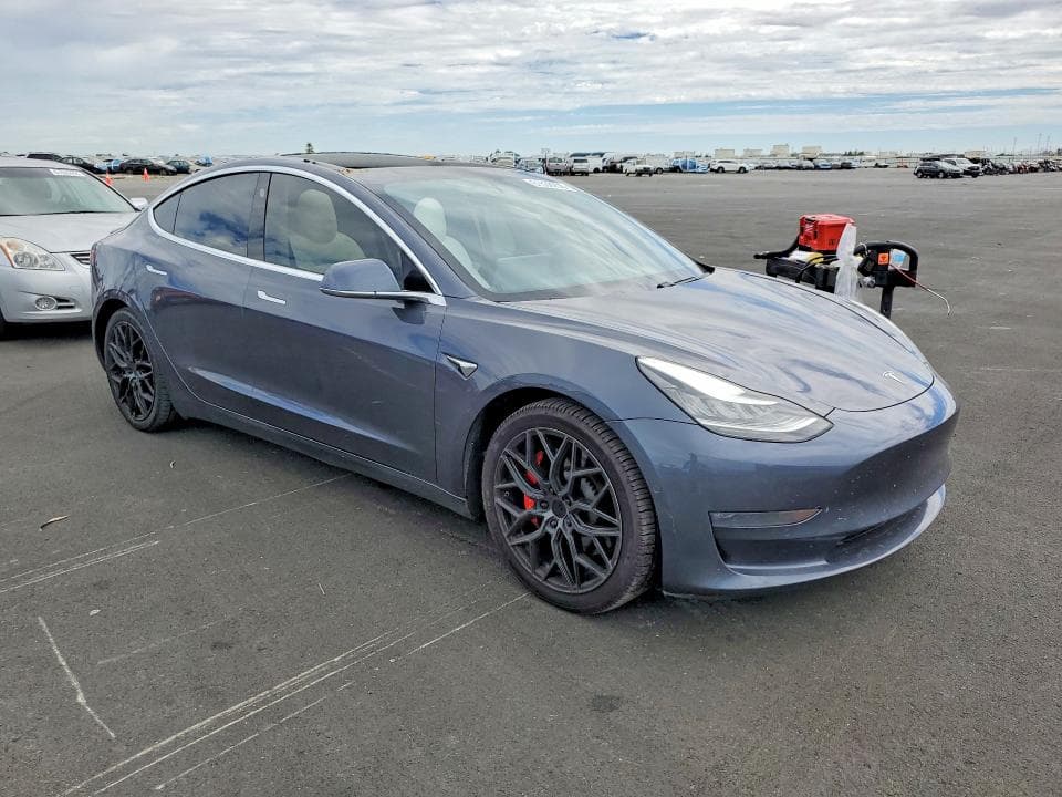 2020 TESLA MODEL 3 4