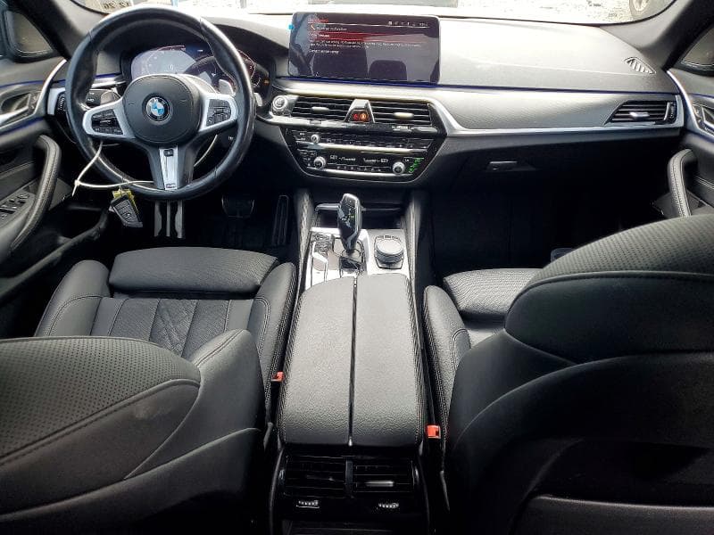 2022 BMW 540 XI 8