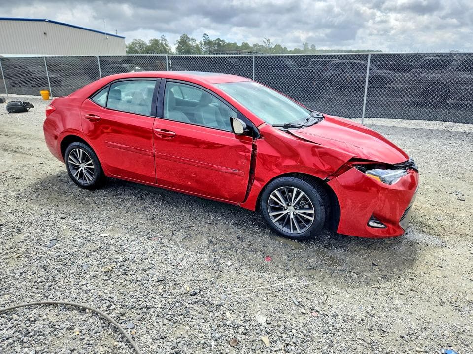 2017 TOYOTA COROLLA LE 4